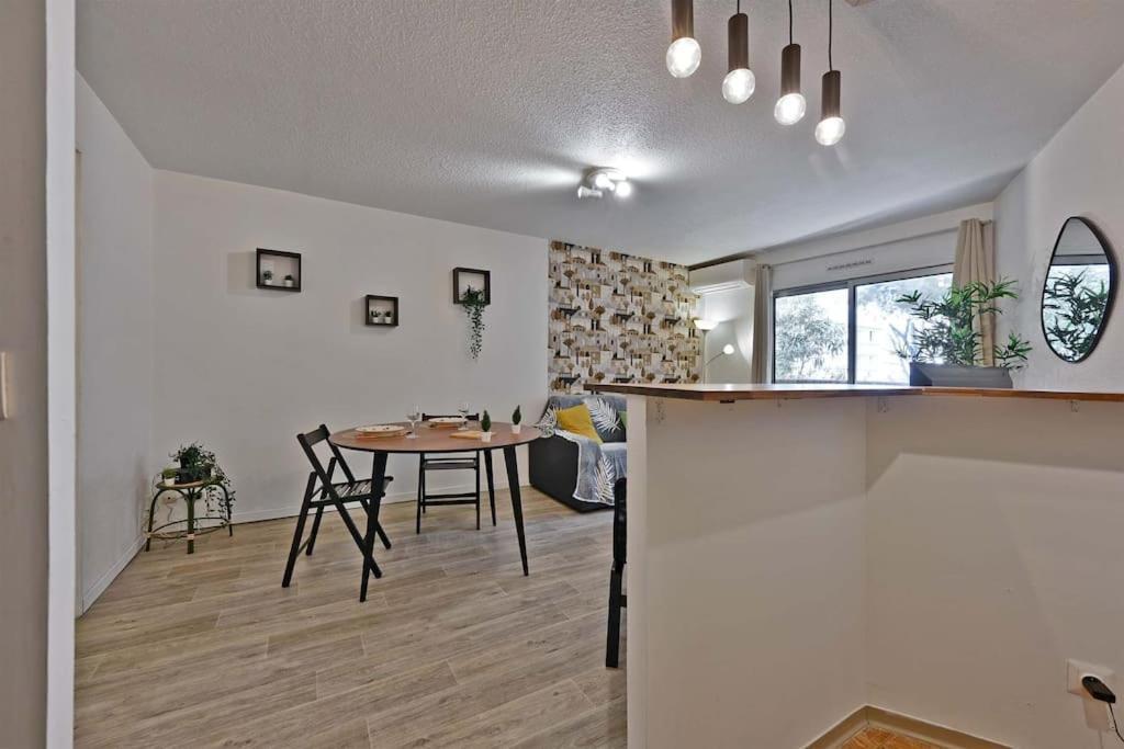 Les Comtadins - Parking Gratuit - Balcon - Clim Apartment Avignon Ngoại thất bức ảnh